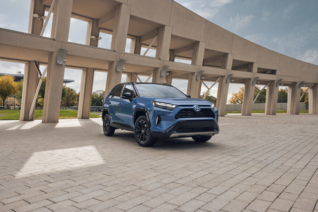 New Toyota Highlander’s Adaptable Cargo Space Meets All Family Needs
